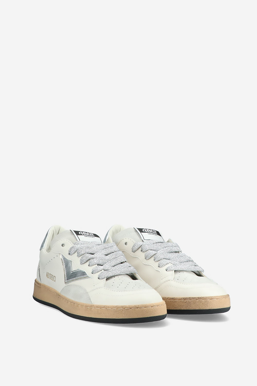 D209 leather sneakers