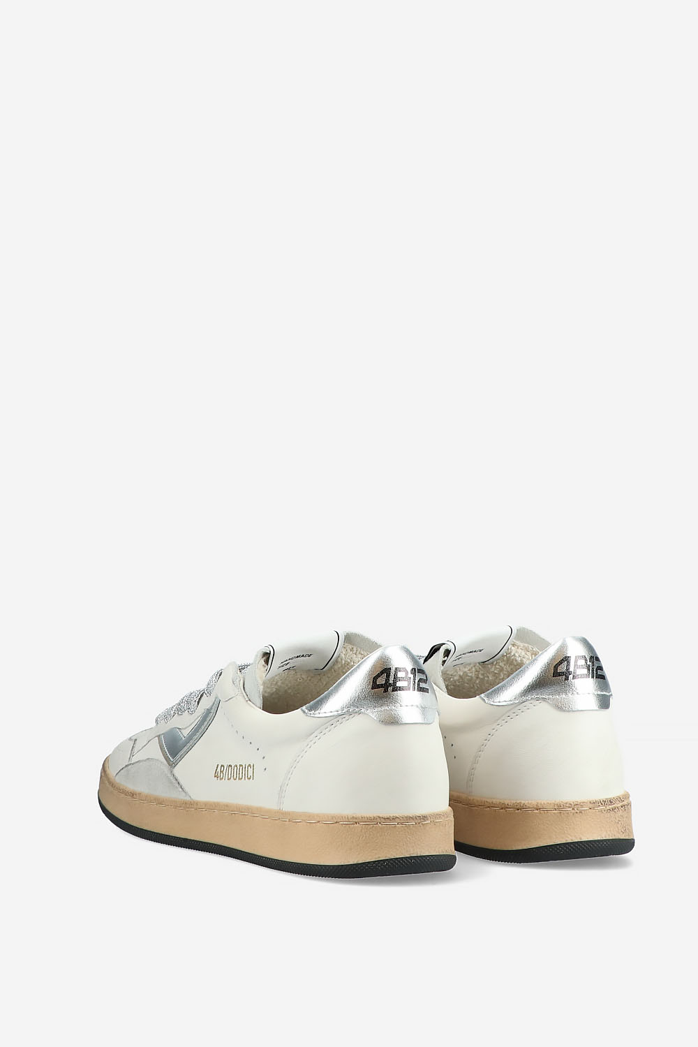 D209 leather sneakers