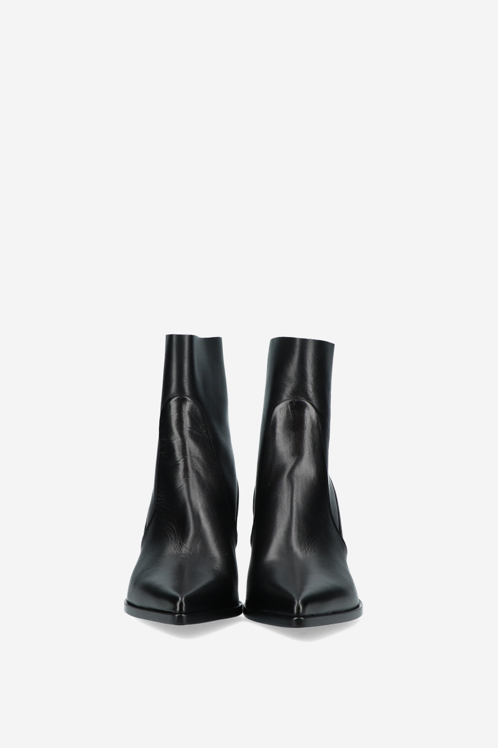Pointed toe leather boots