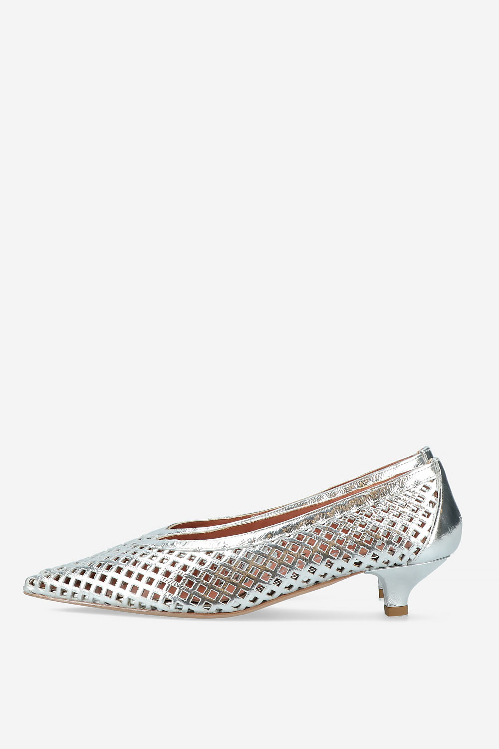 Perforated leather pumps