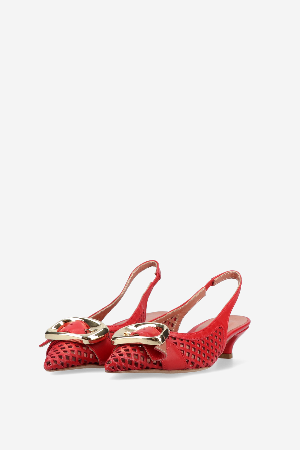 Perforated buckled slingbacks
