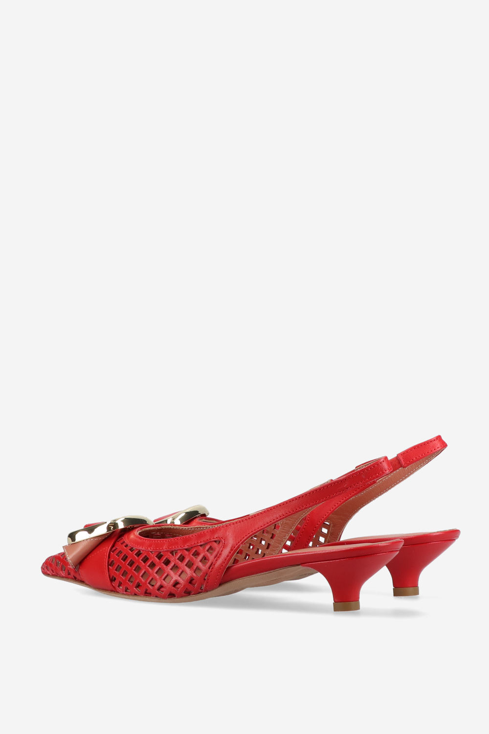 Perforated buckled slingbacks