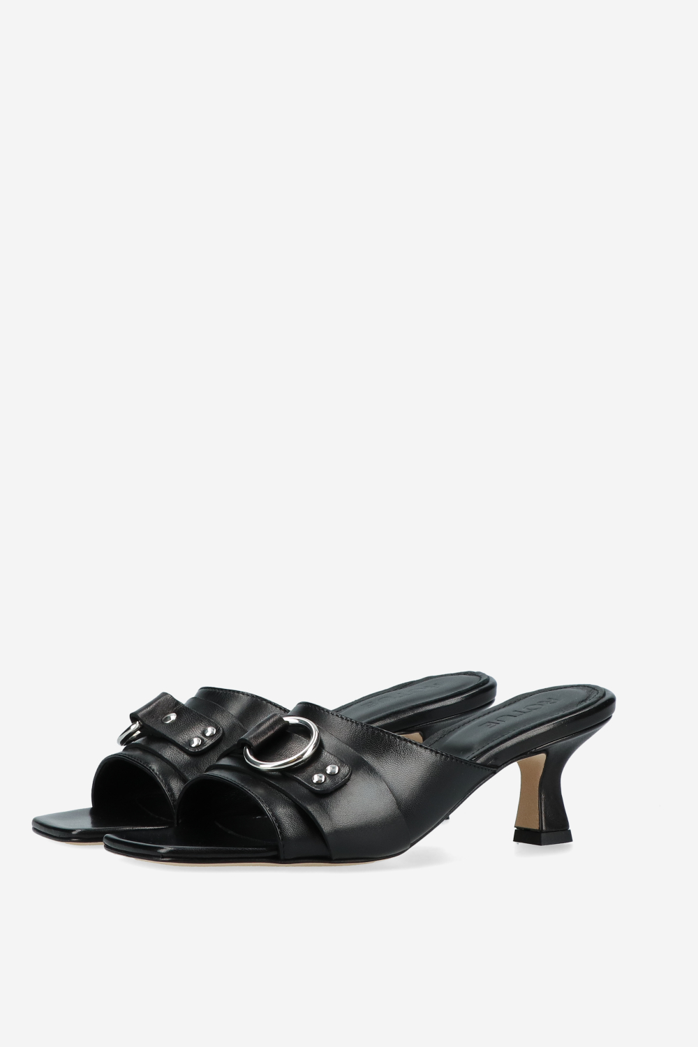 Dilema leather sandals
