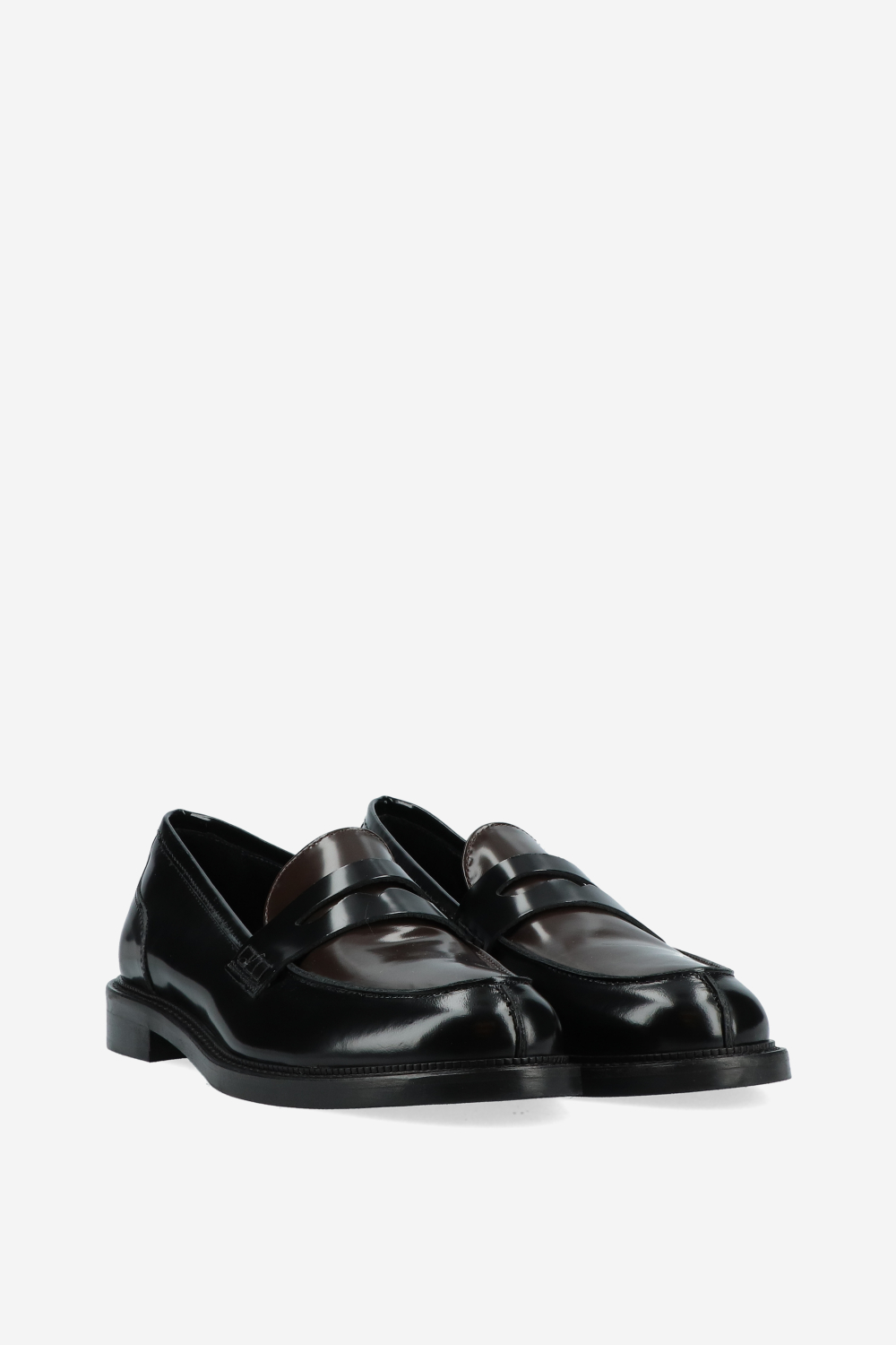 Polished leather loafers