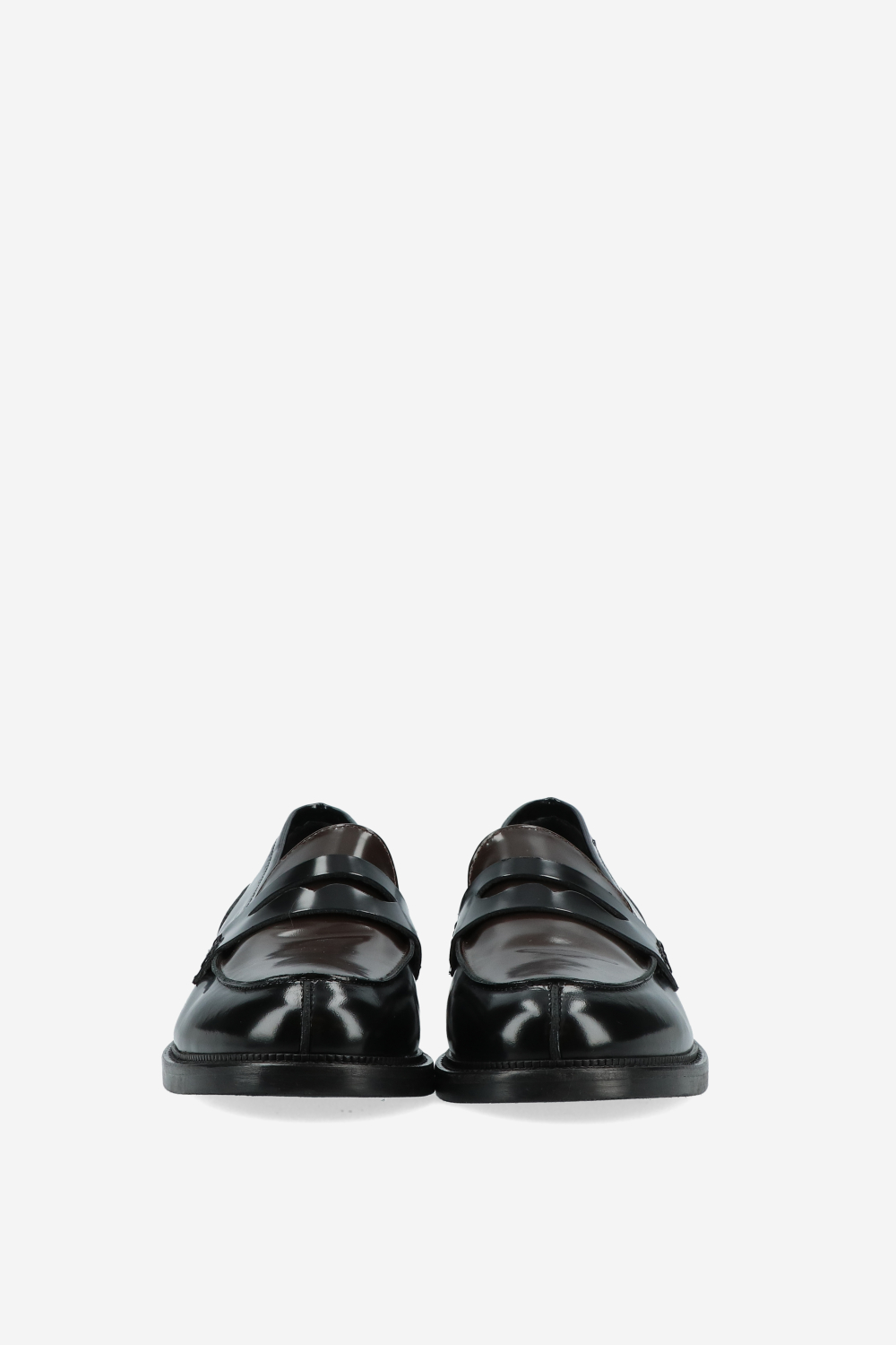 Polished leather loafers