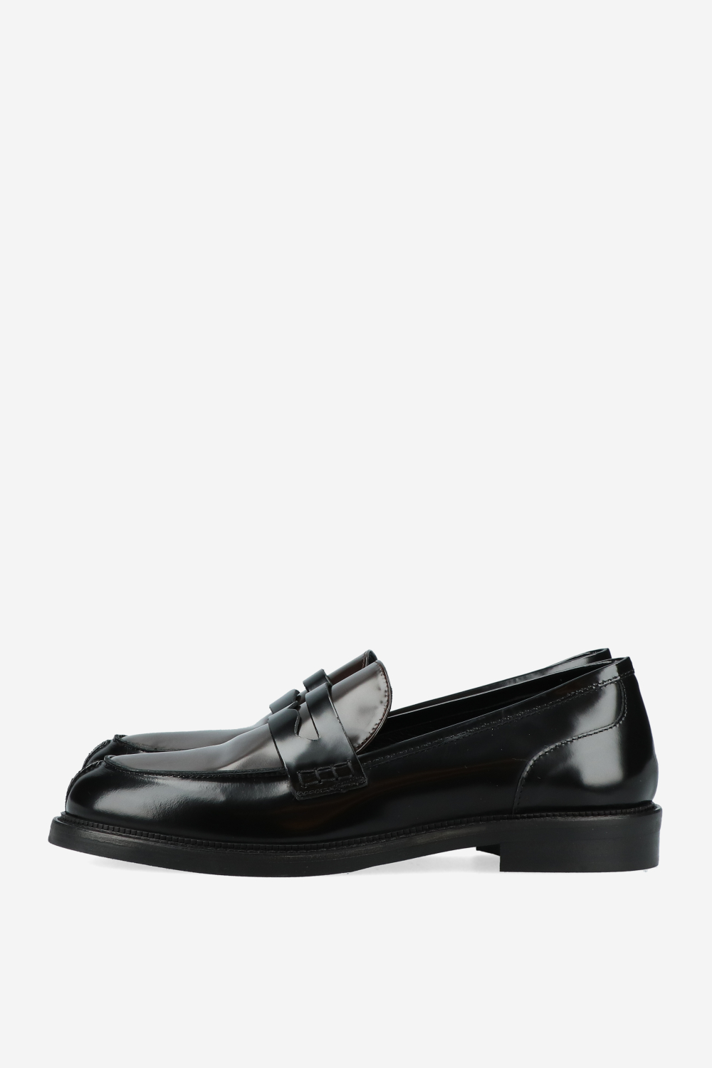 Polished leather loafers