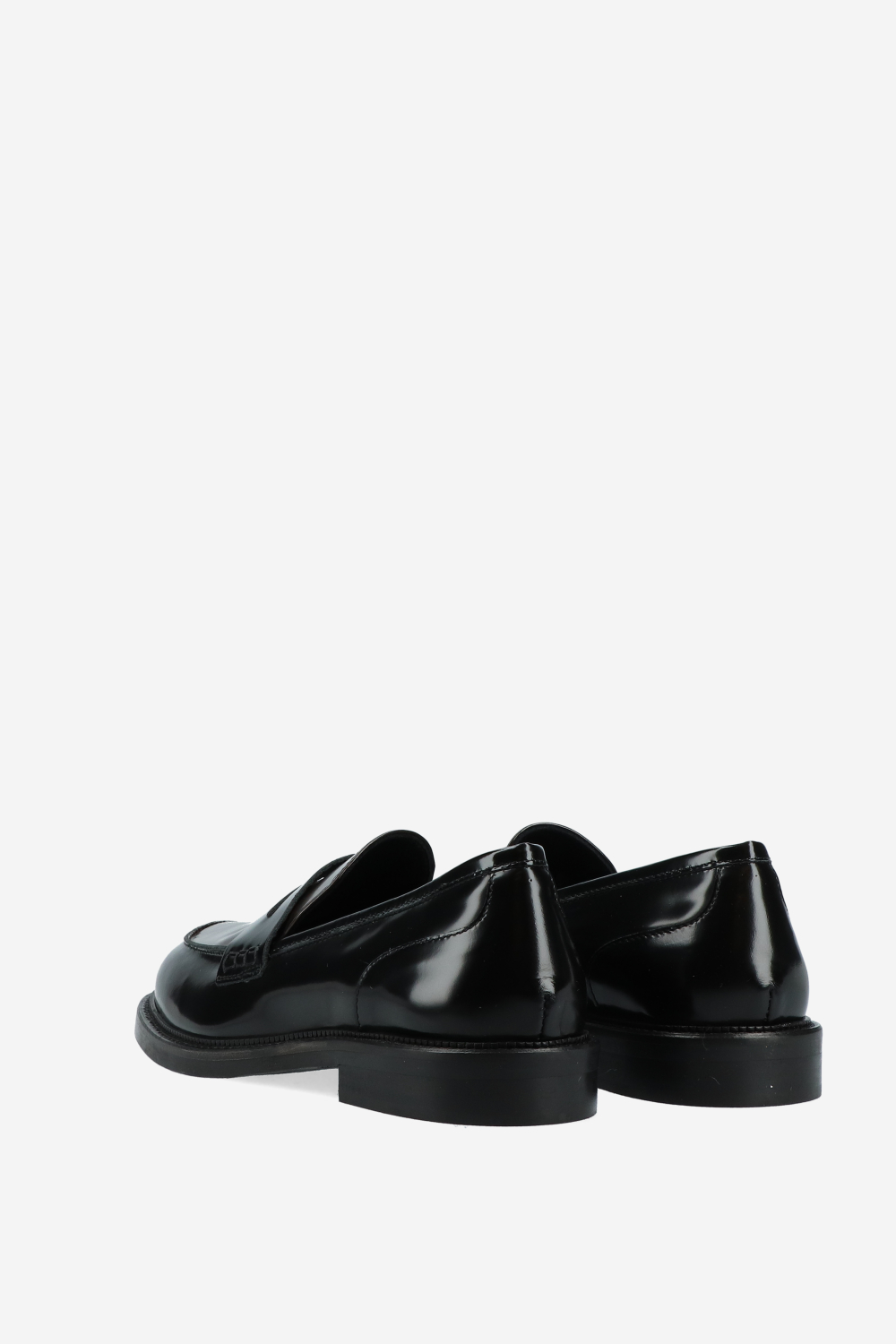 Polished leather loafers