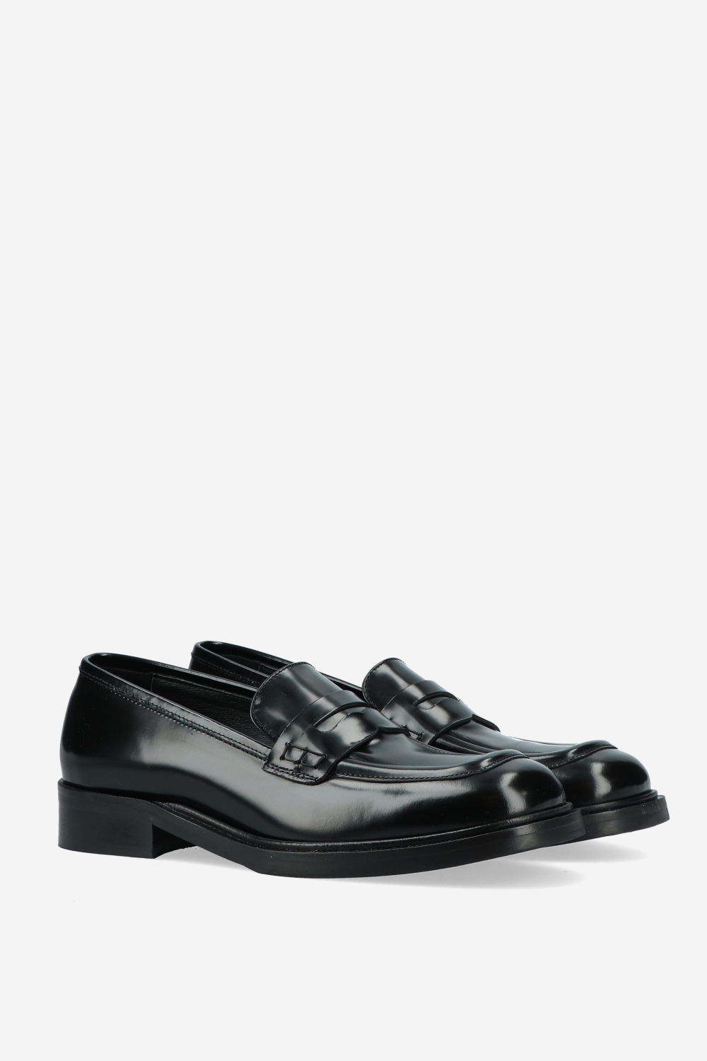 Polished leather loafers