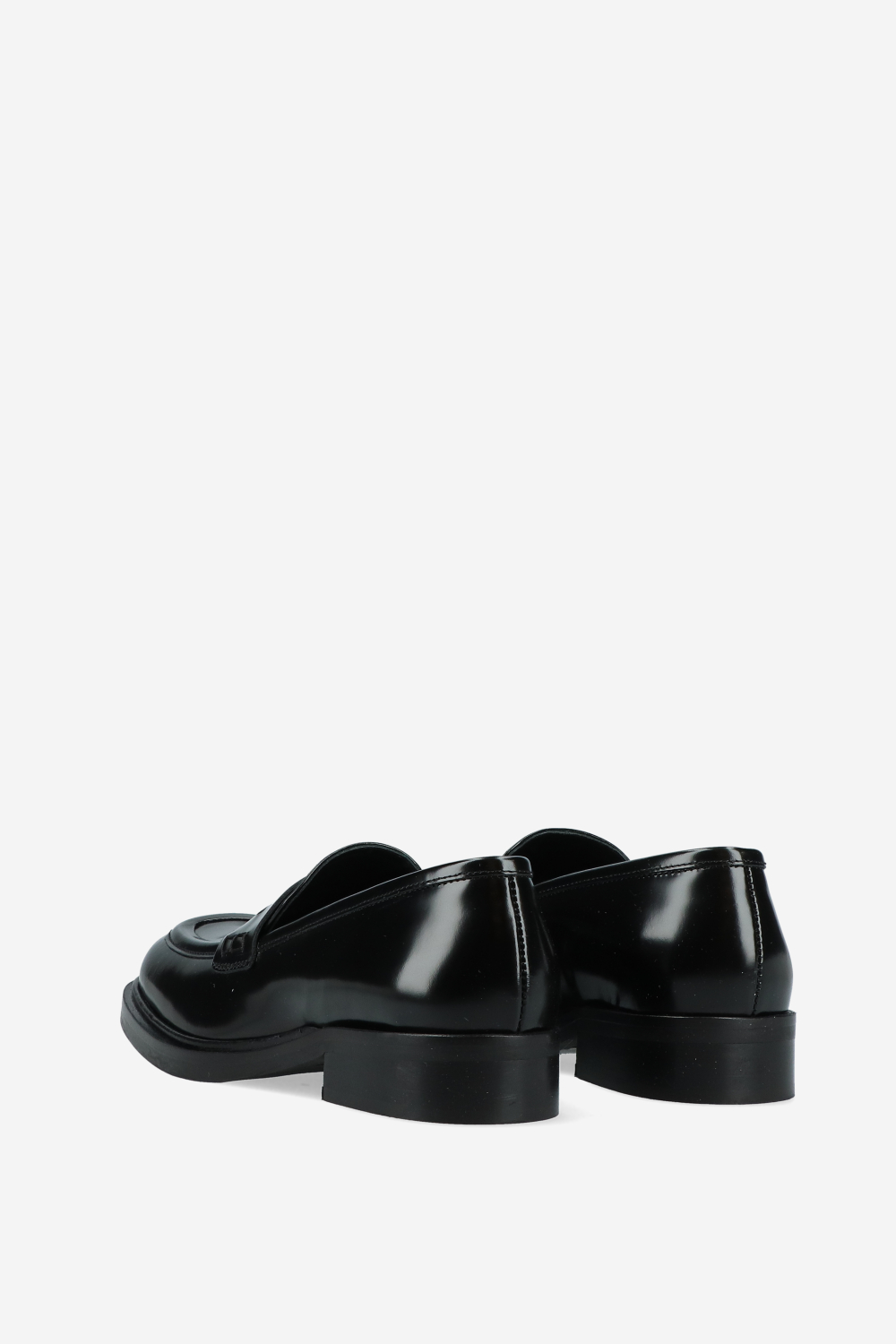 Polished leather loafers