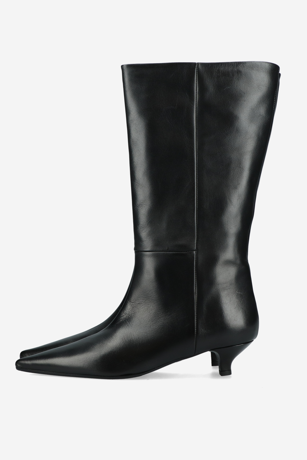 Slouchy leather boots