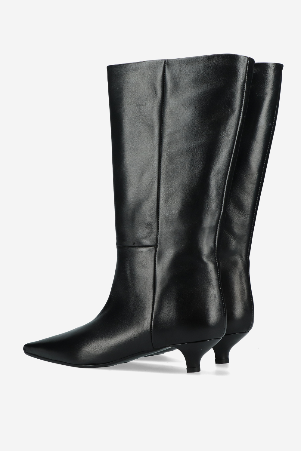 Slouchy leather boots