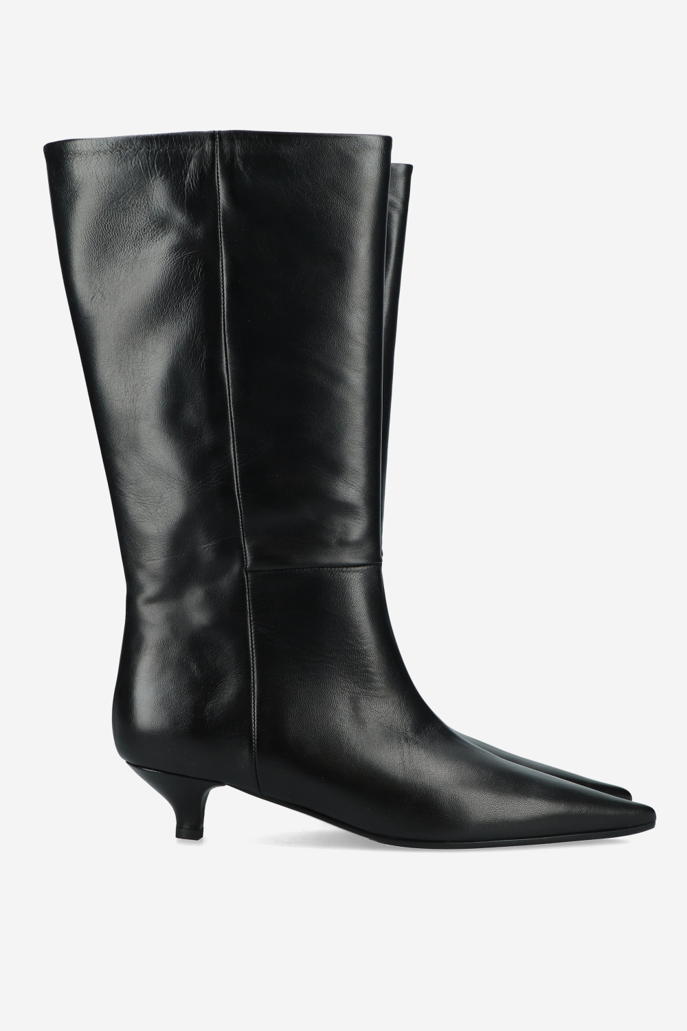 Slouchy leather boots