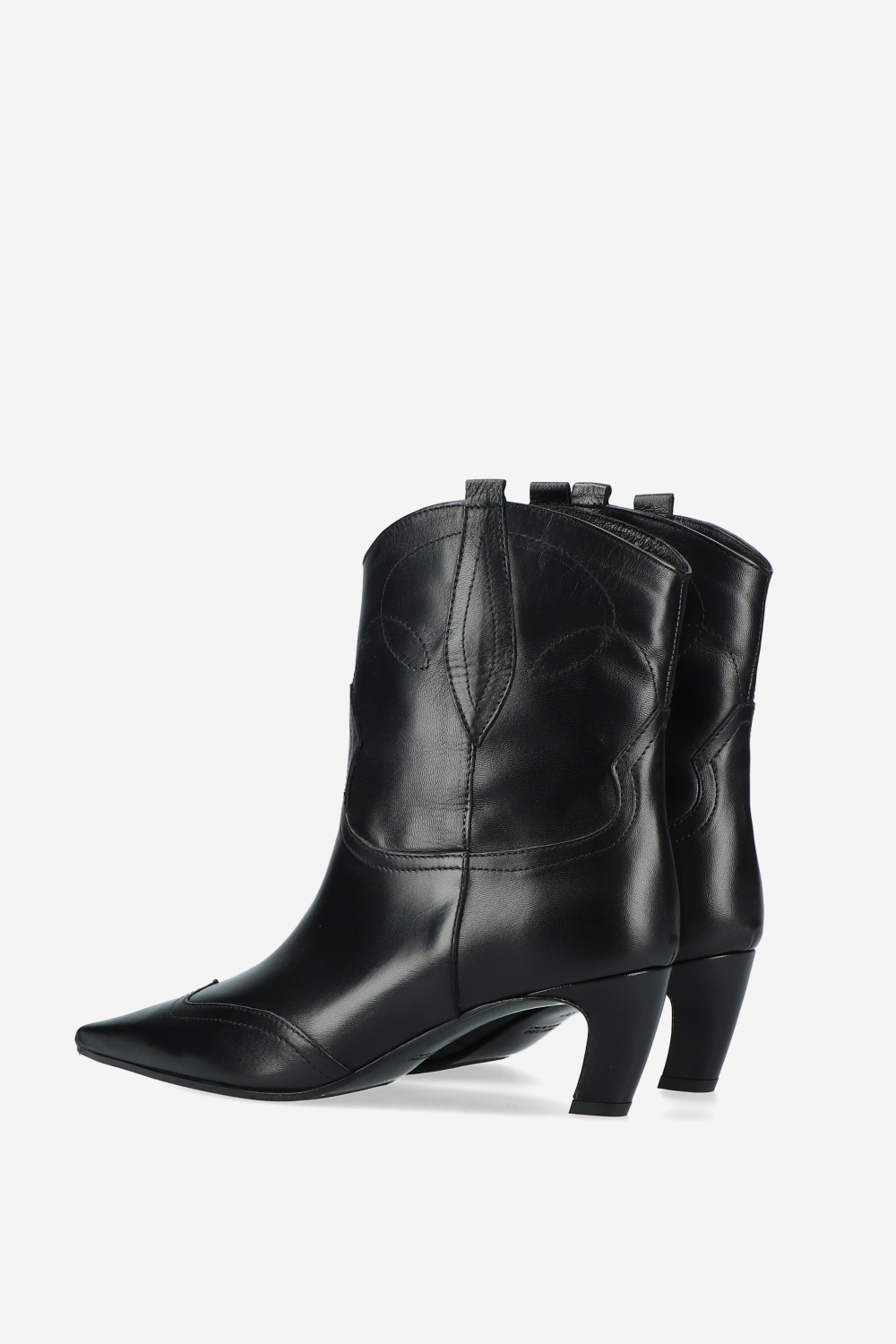 Pointed-toe leather boots