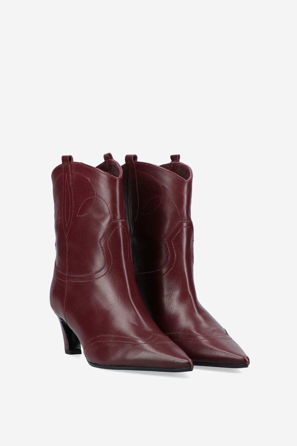 Pointed-toe leather boots