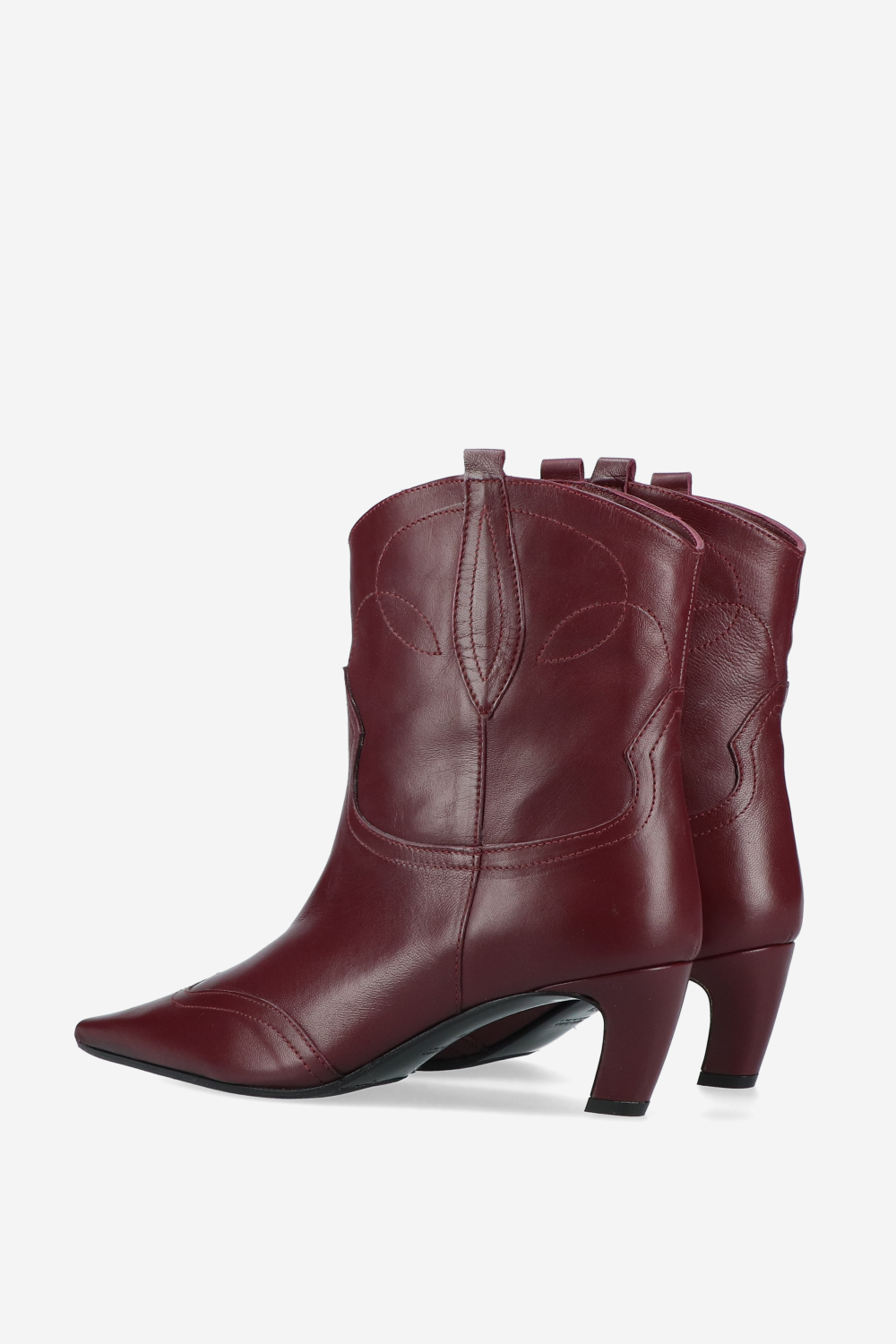 Pointed-toe leather boots
