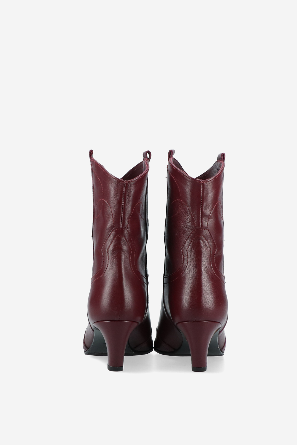 Pointed-toe leather boots