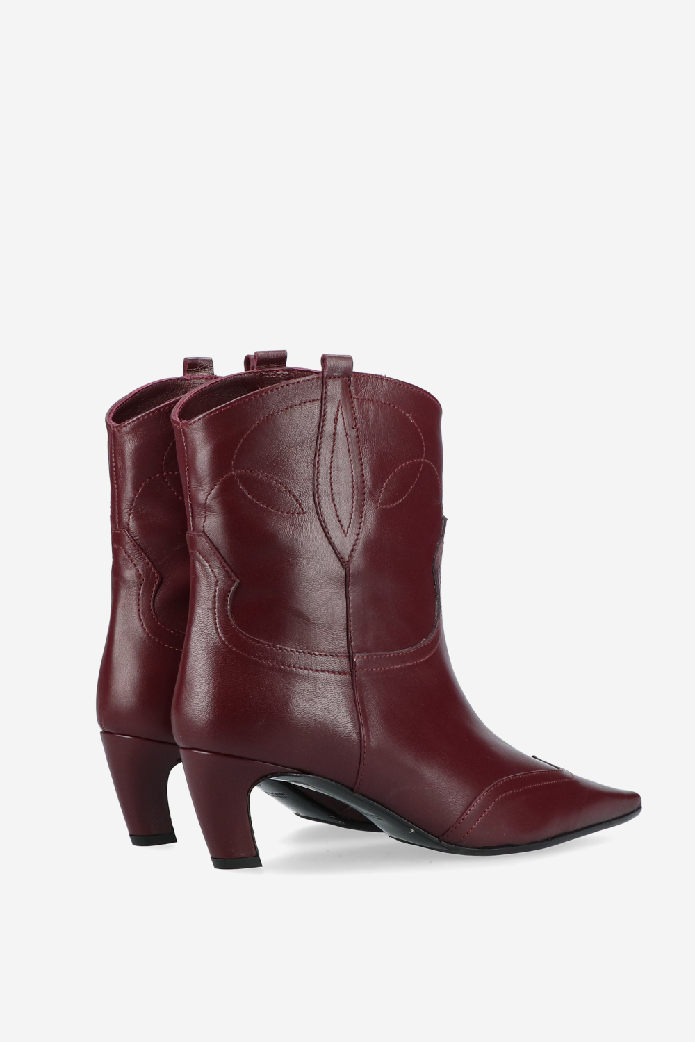 Pointed-toe leather boots