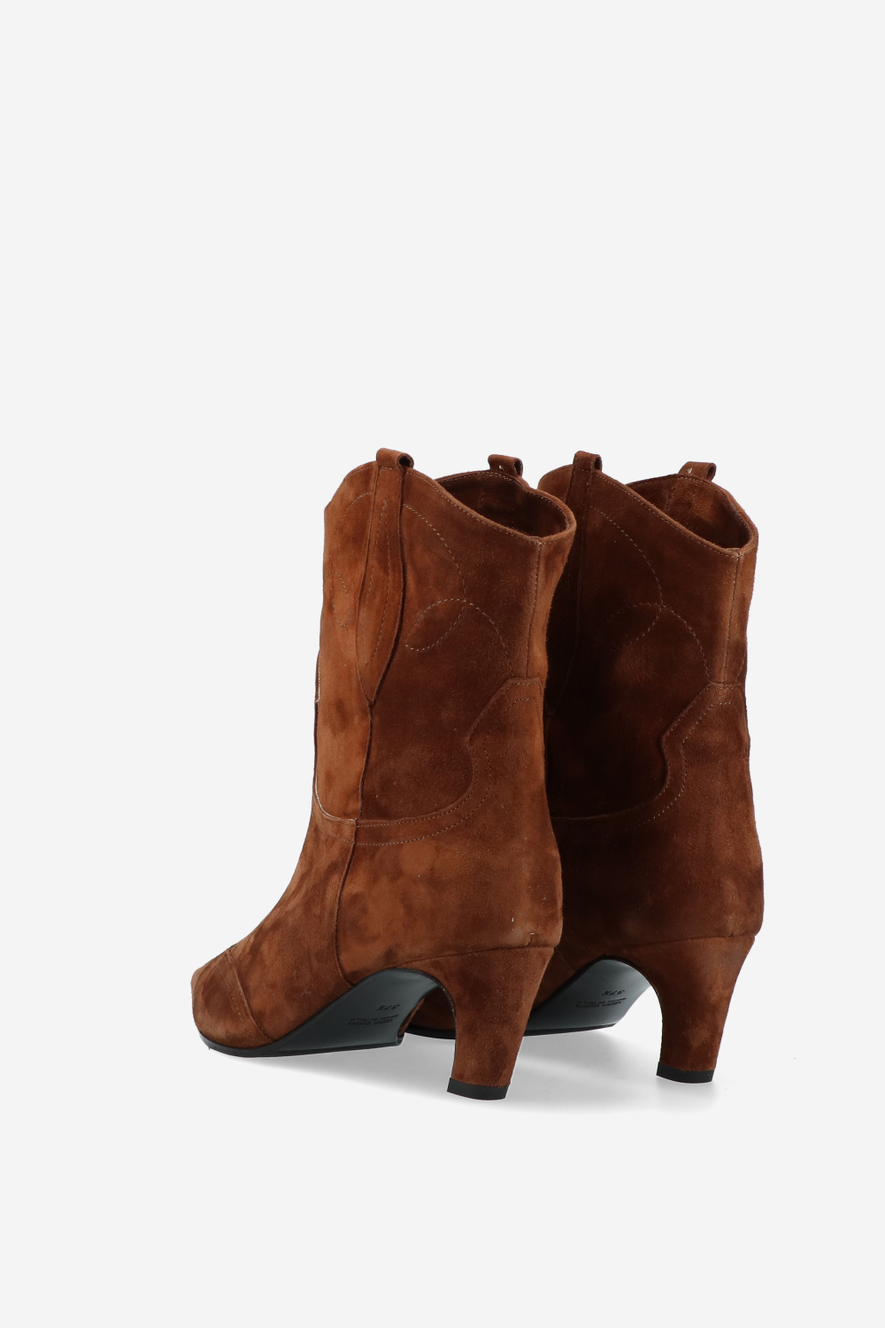 Pointed-toe suede boots