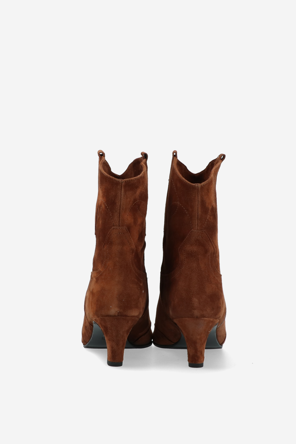Pointed-toe suede boots