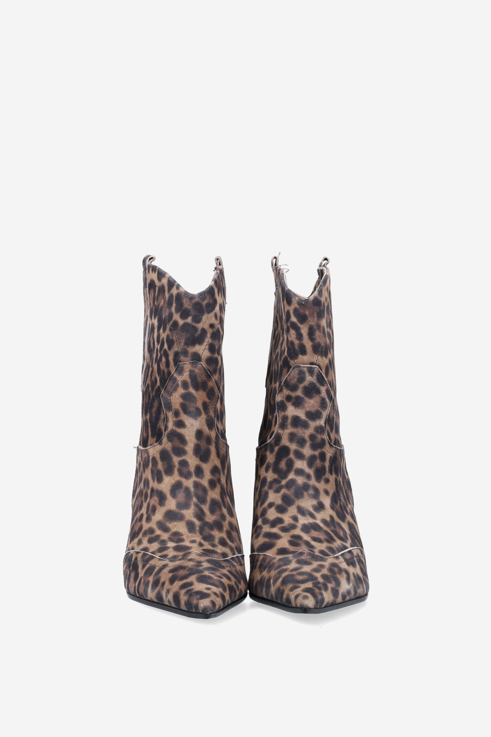 Pointed-toe suede boots