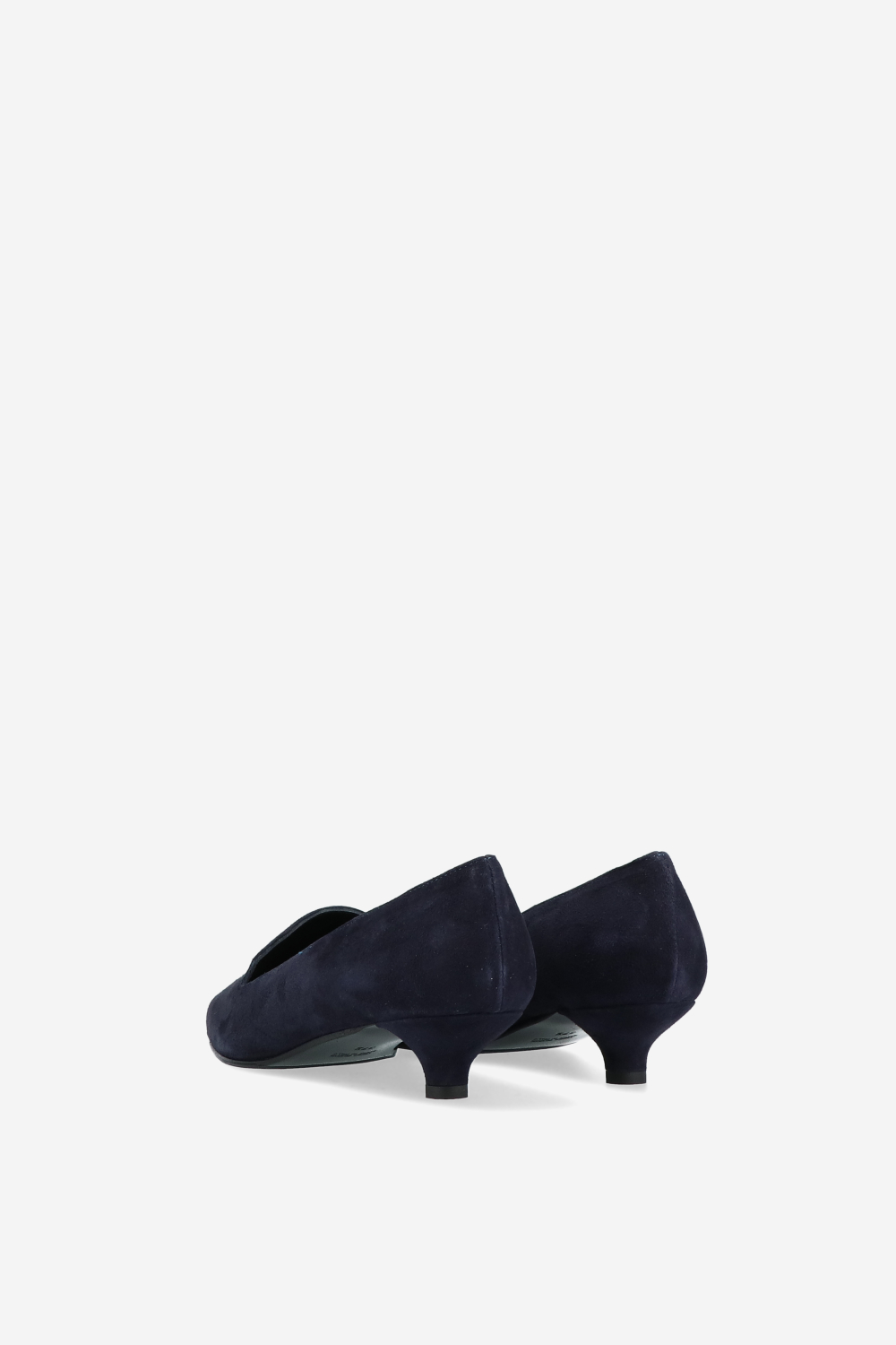 Pointed-toe suede pumps