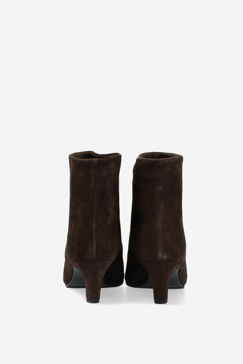 Pointed-toe suede ankle boots