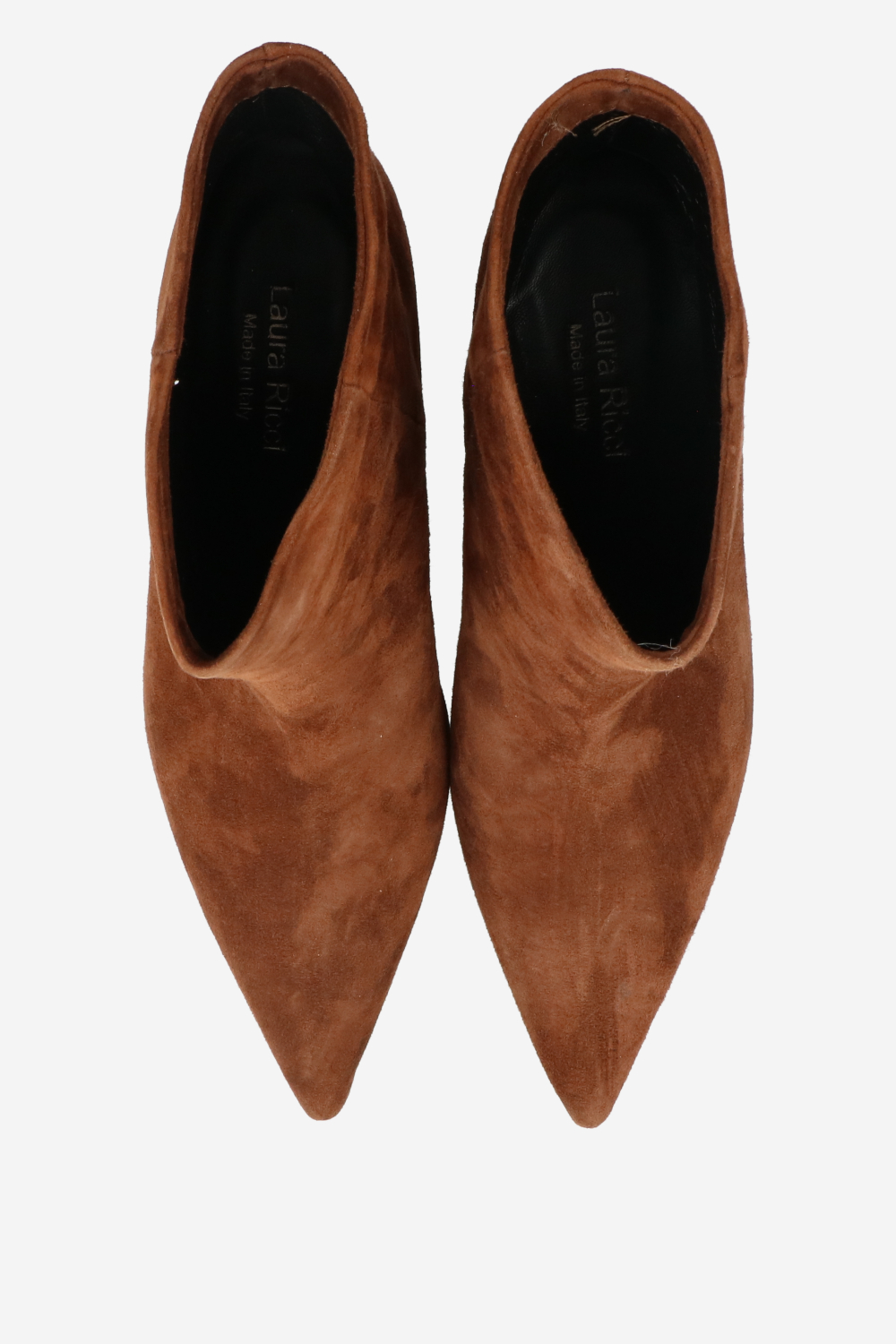 Pointed-toe suede ankle boots