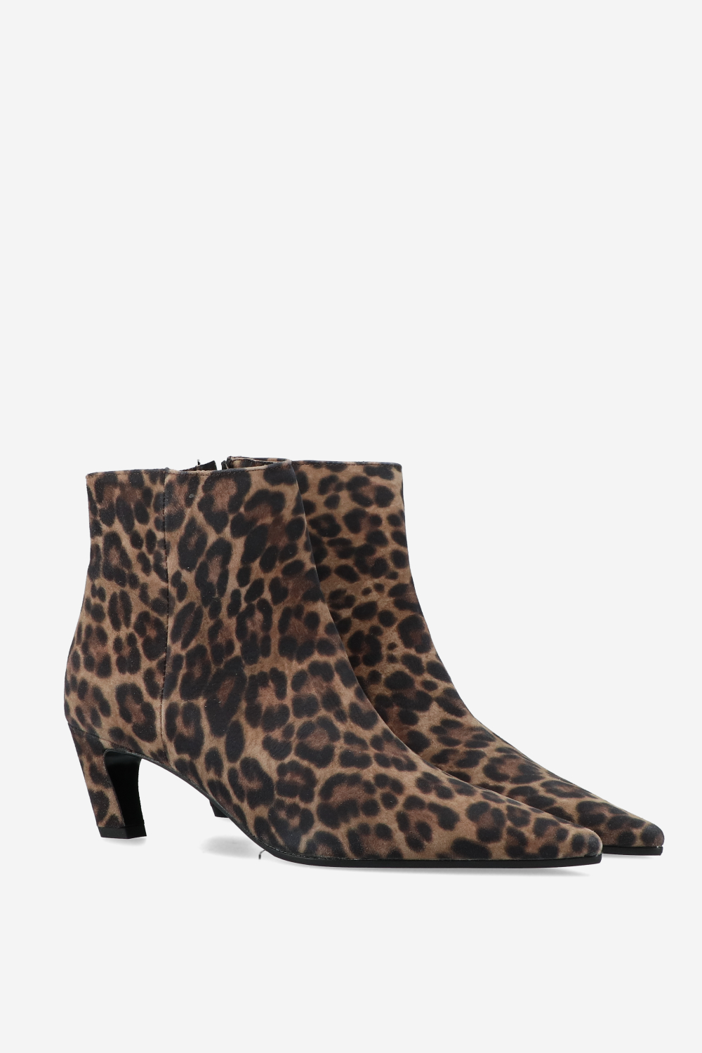 Pointed-toe suede ankle boots