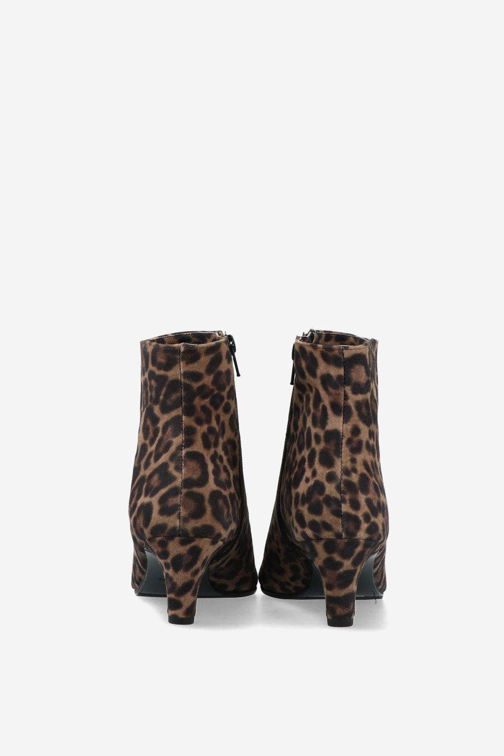 Pointed-toe suede ankle boots