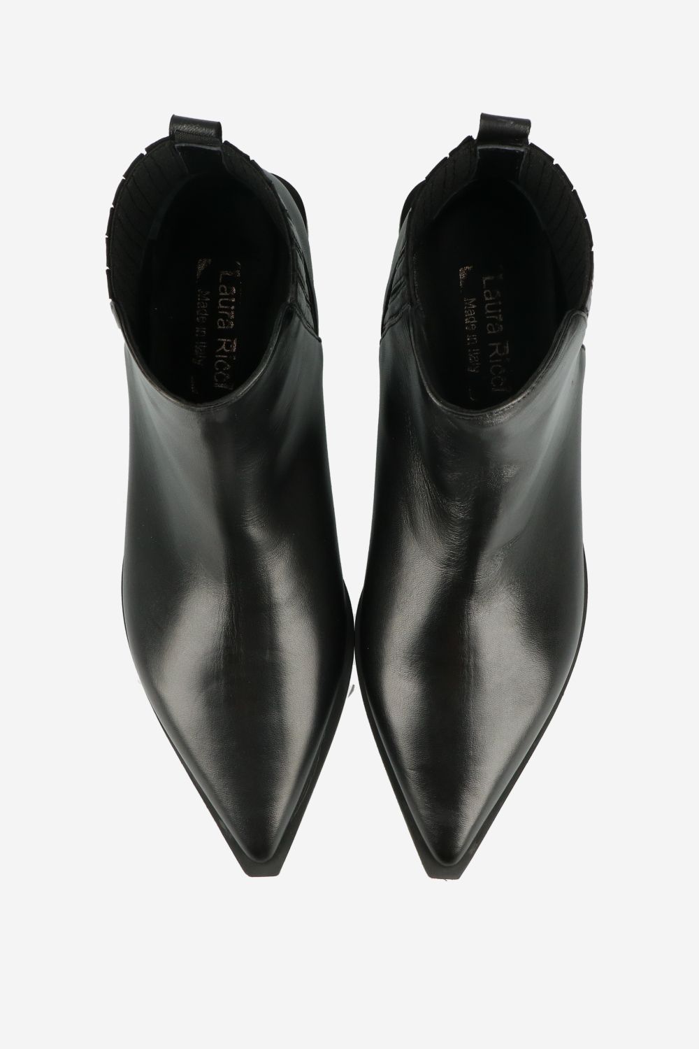 Pointed-toe leather boots