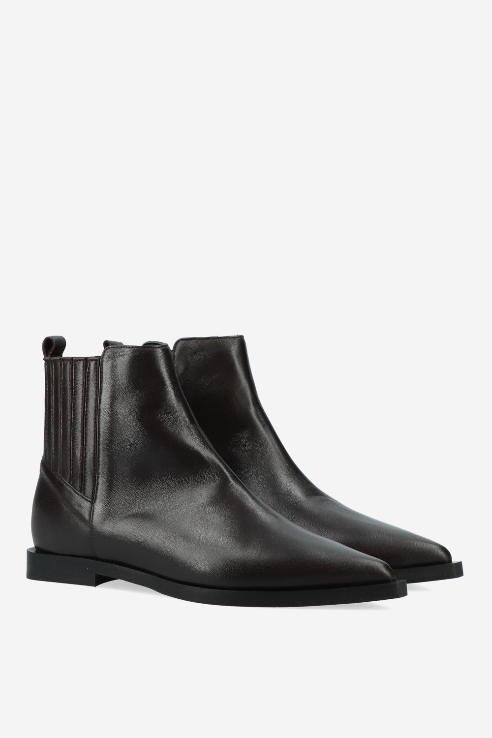 Pointed-toe leather boots