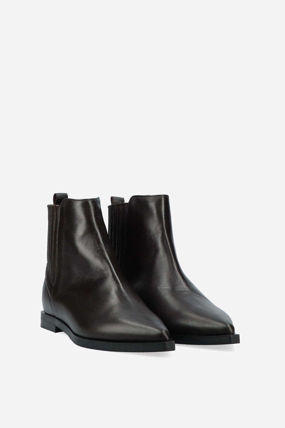 Pointed-toe leather boots
