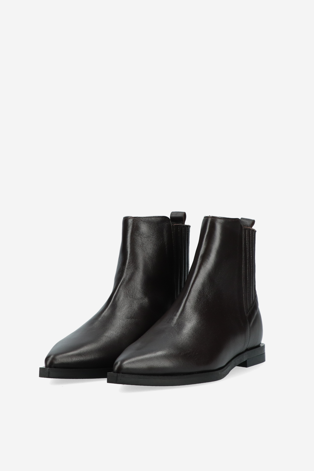 Pointed-toe leather boots