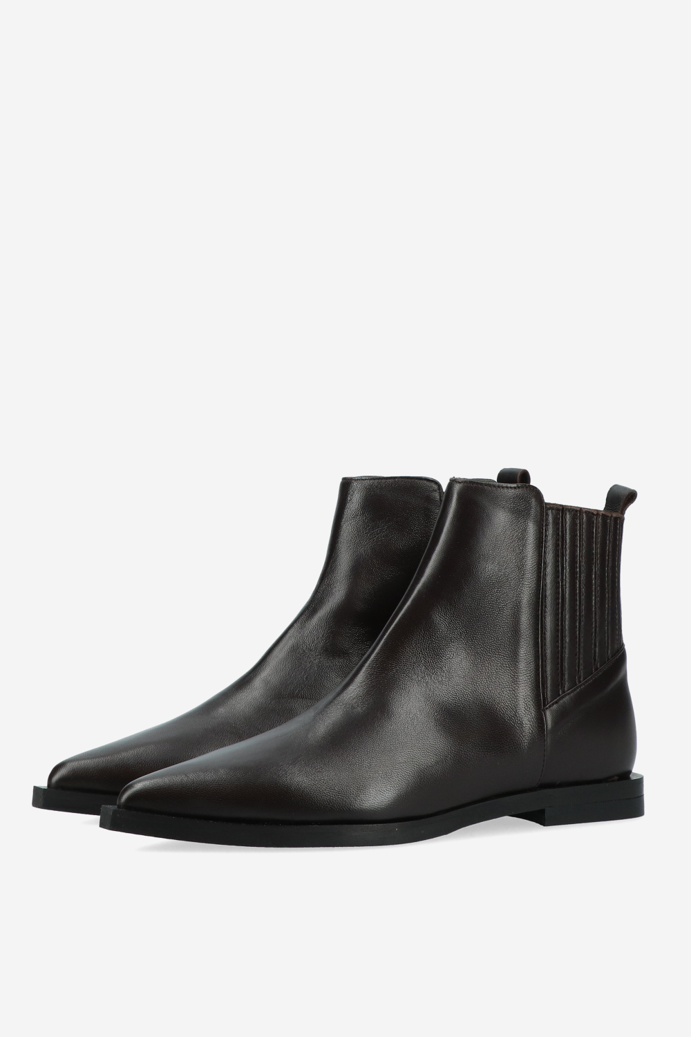 Pointed-toe leather boots