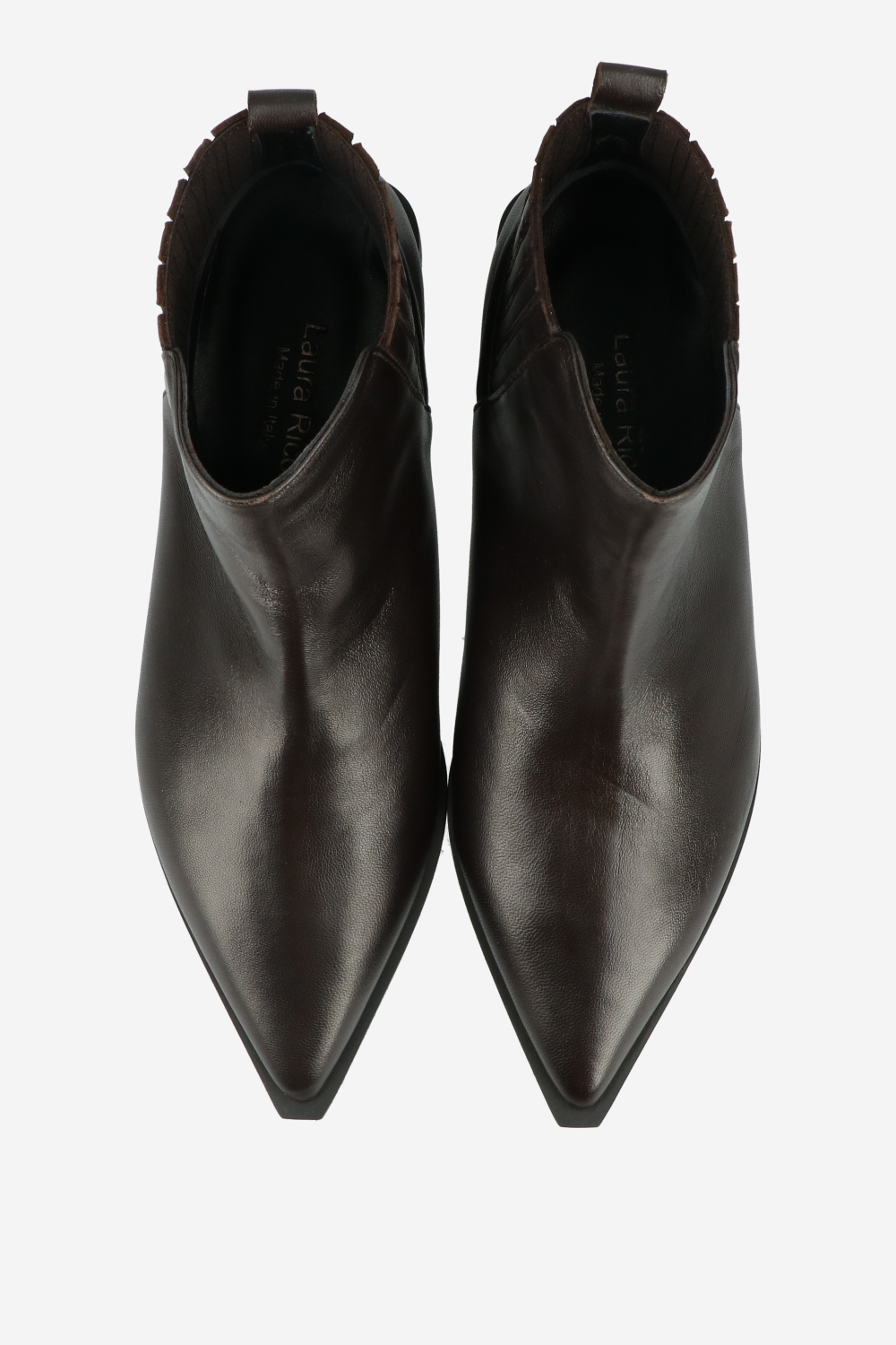 Pointed-toe leather boots
