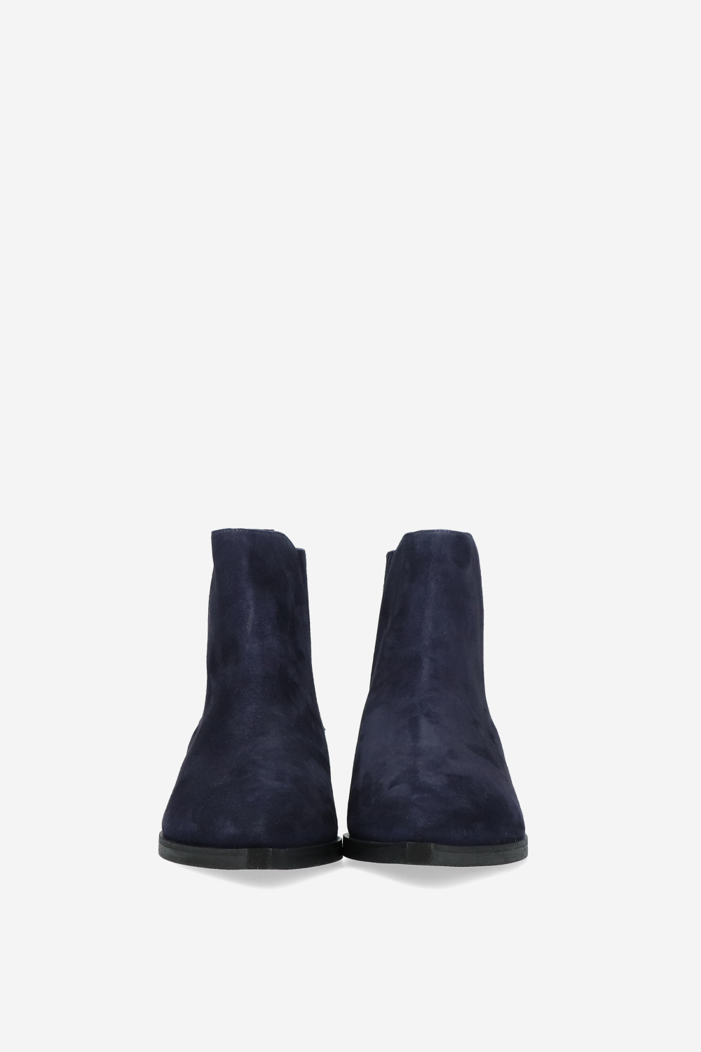Pointed-toe suede boots