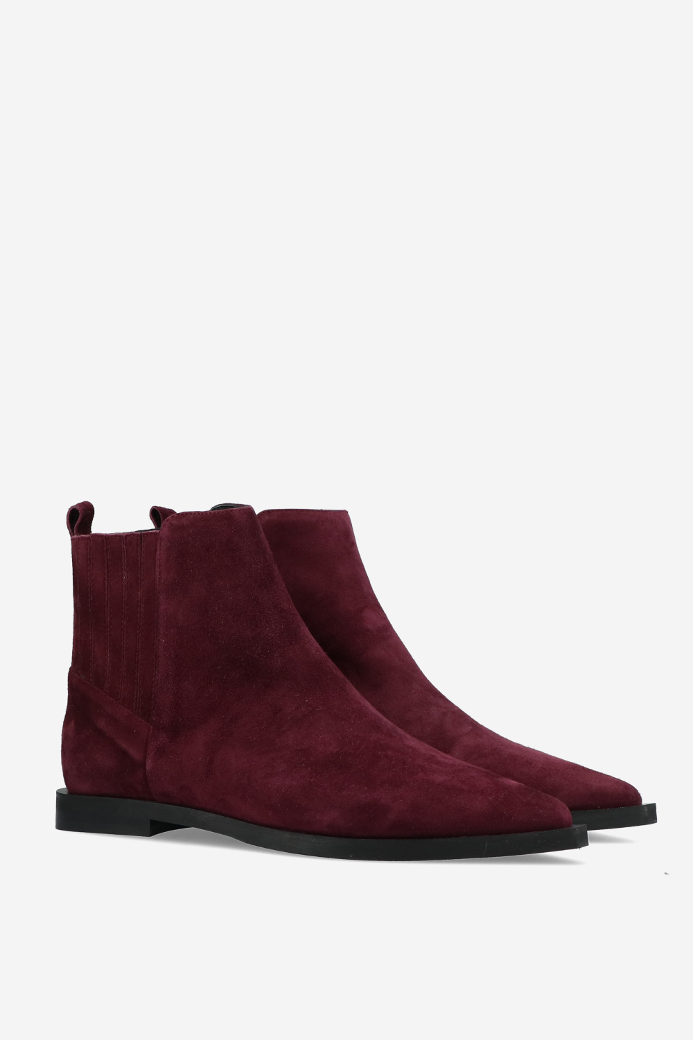Pointed-toe suede boots