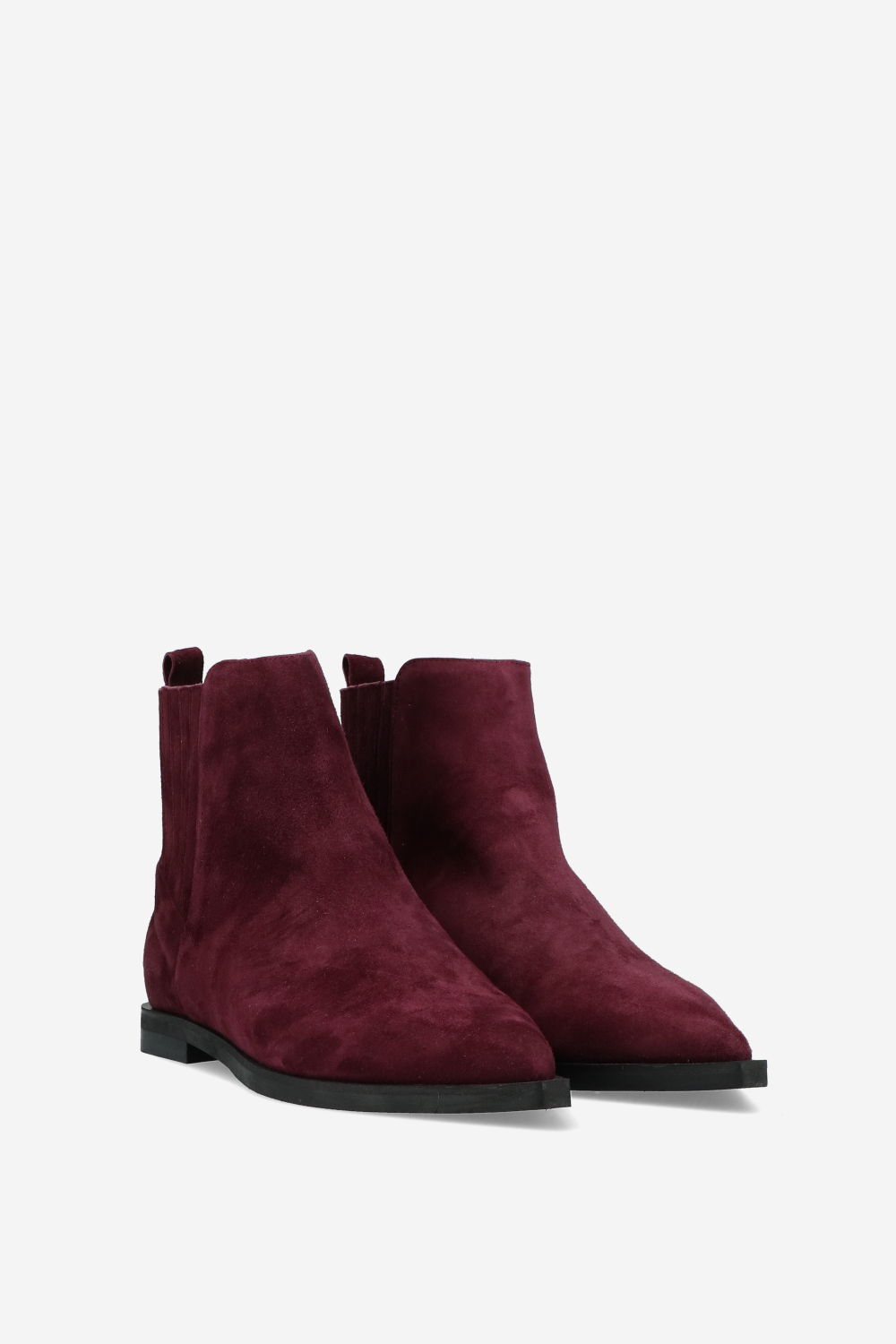 Pointed-toe suede boots