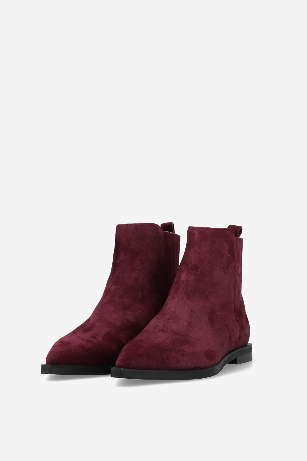 Pointed-toe suede boots