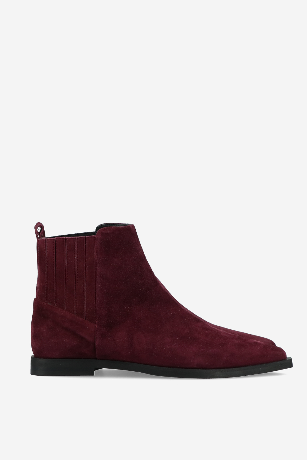 Pointed-toe suede boots