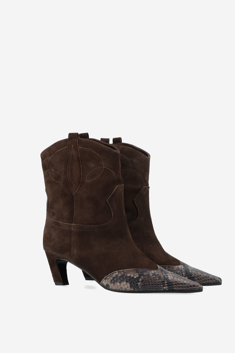 Pointed-toe suede boots