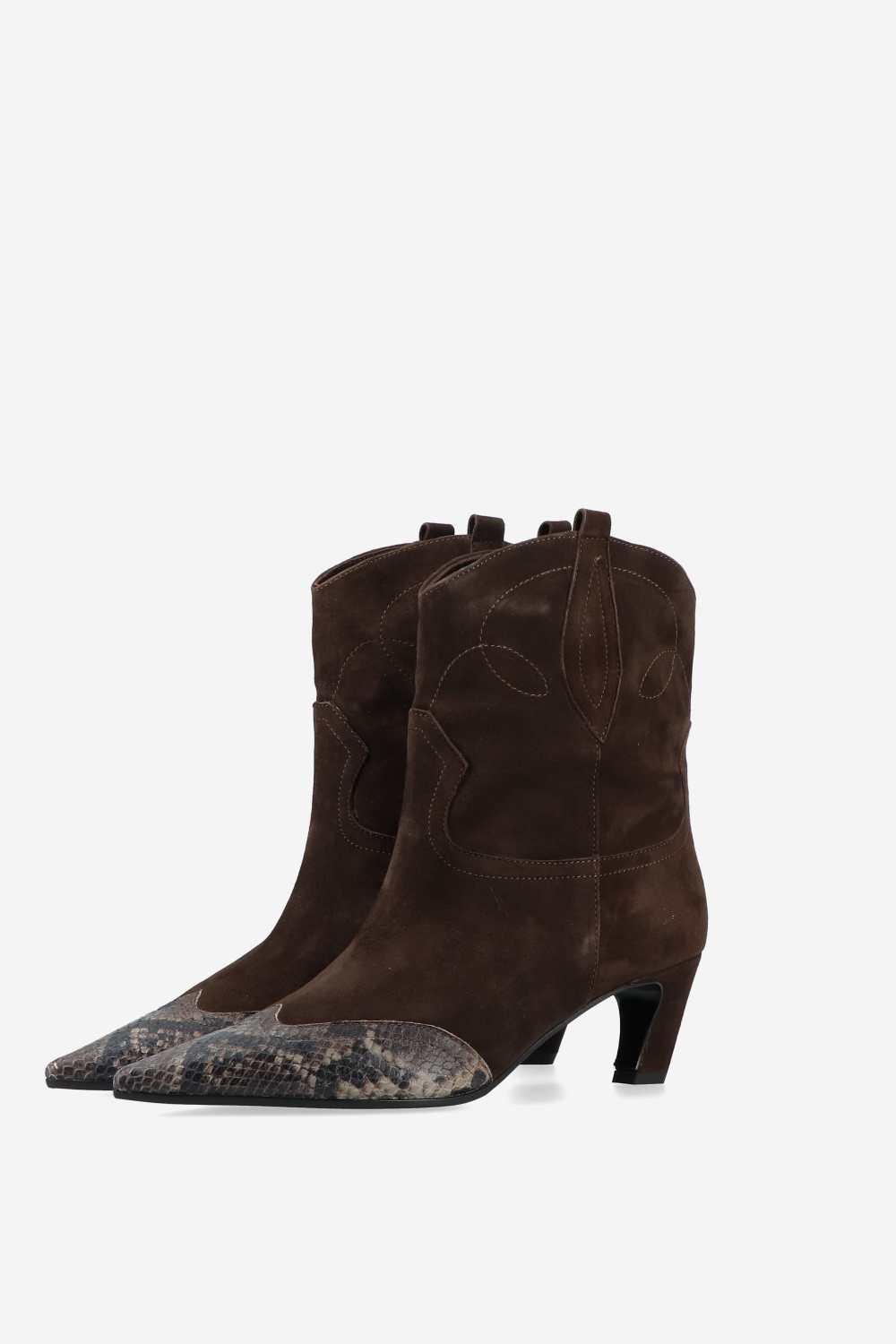 Pointed-toe suede boots