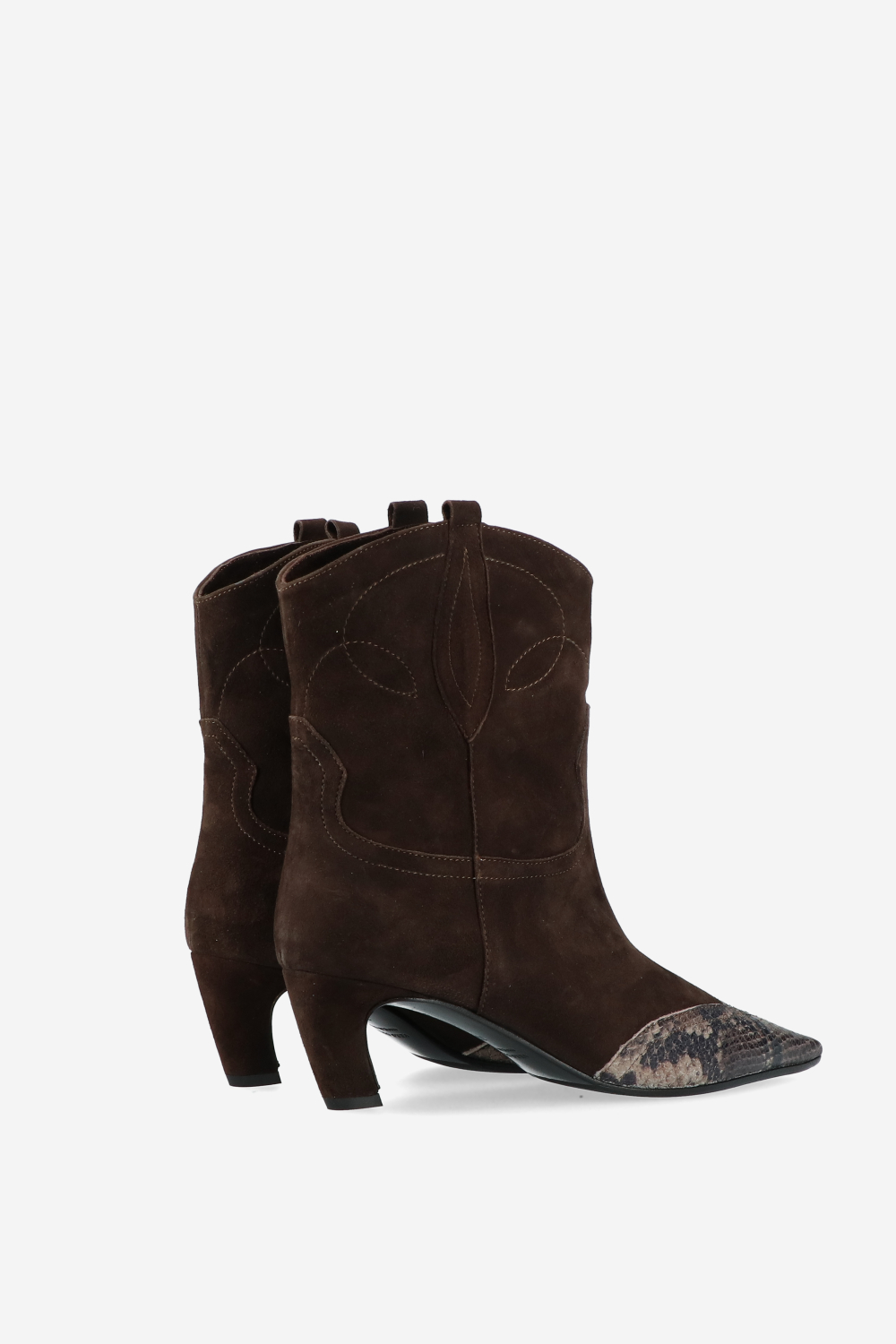 Pointed-toe suede boots