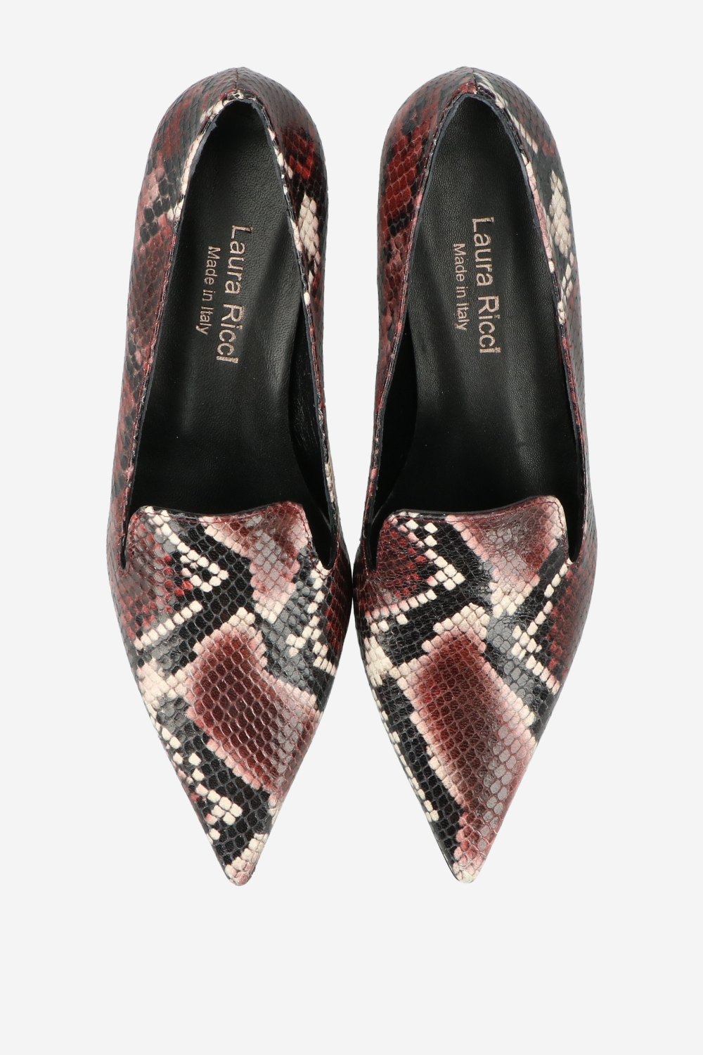 Pointed-toe leather pumps