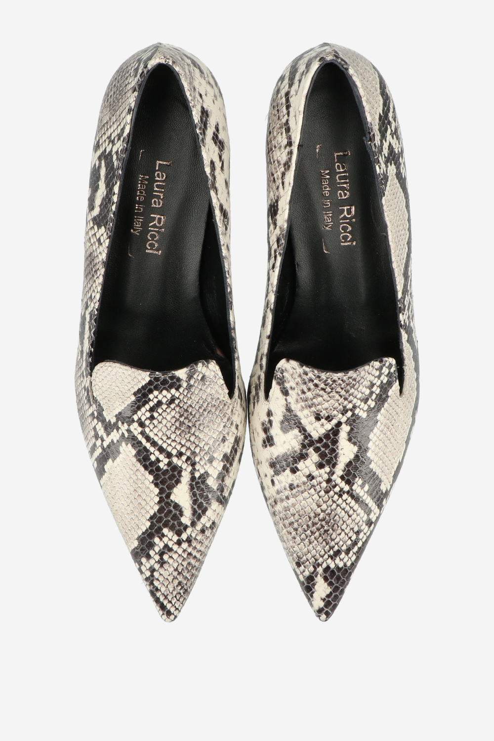 Pointed-toe leather pumps