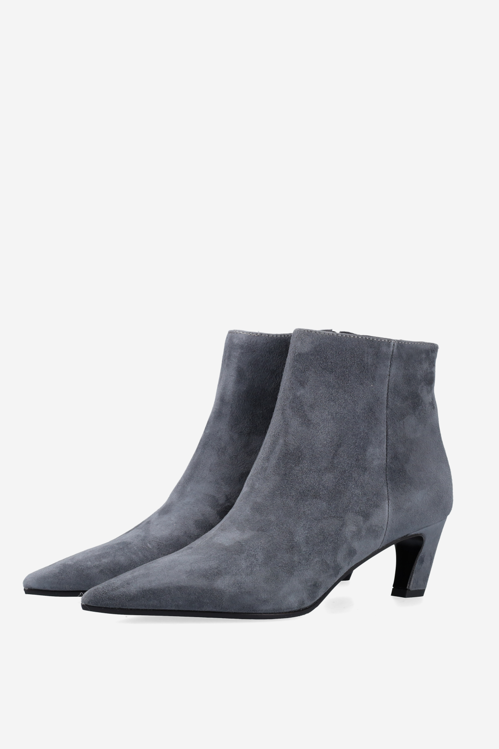 Pointed-toe suede ankle boots