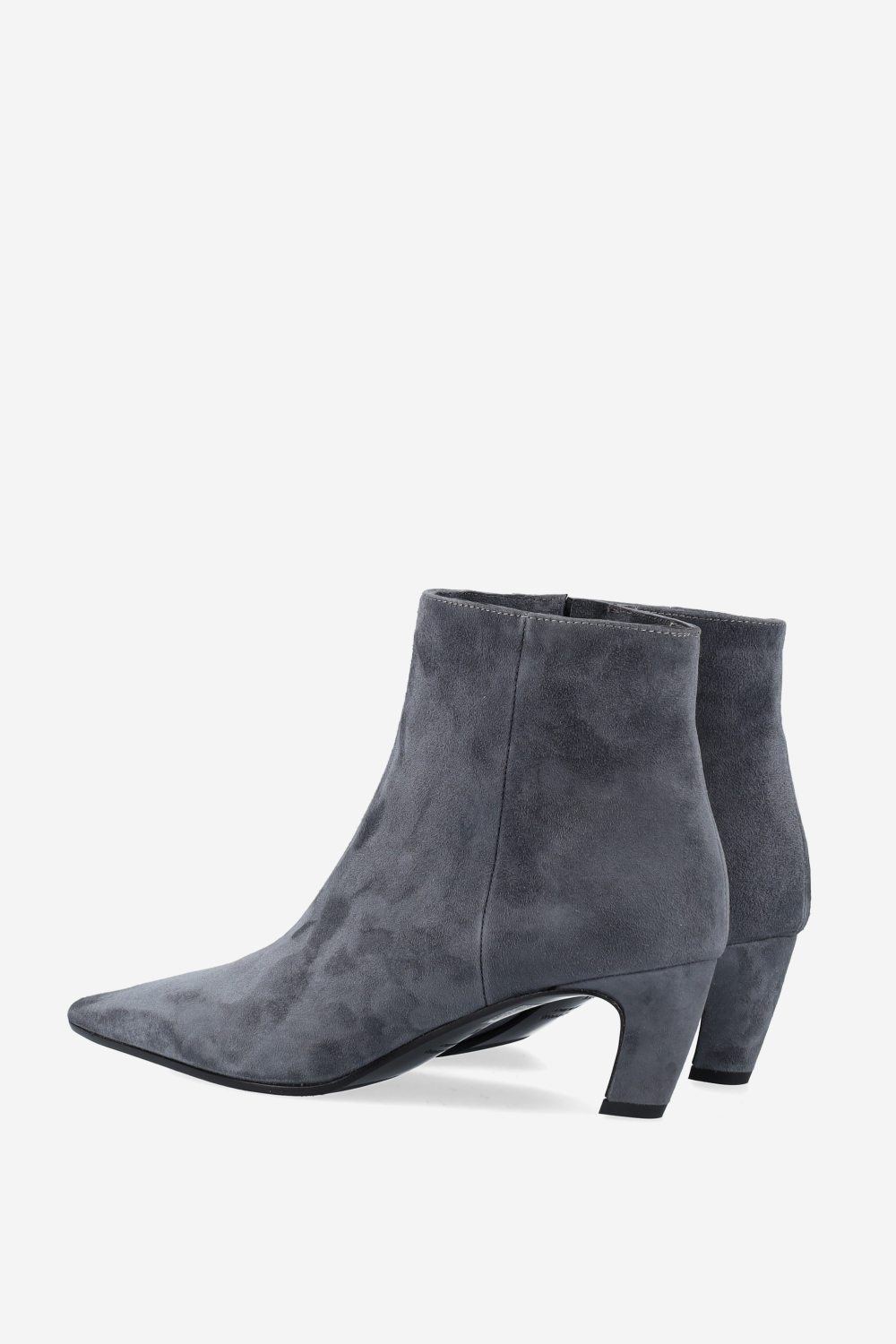 Pointed-toe suede ankle boots