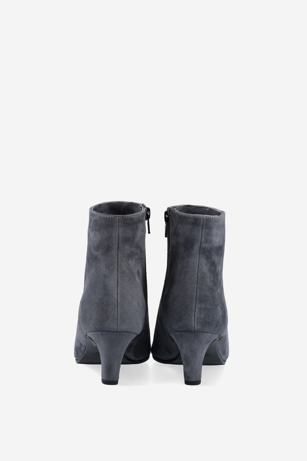 Pointed-toe suede ankle boots