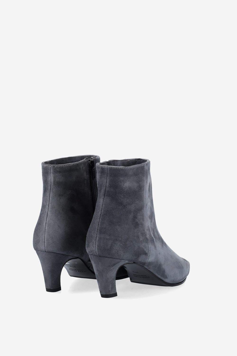 Pointed-toe suede ankle boots