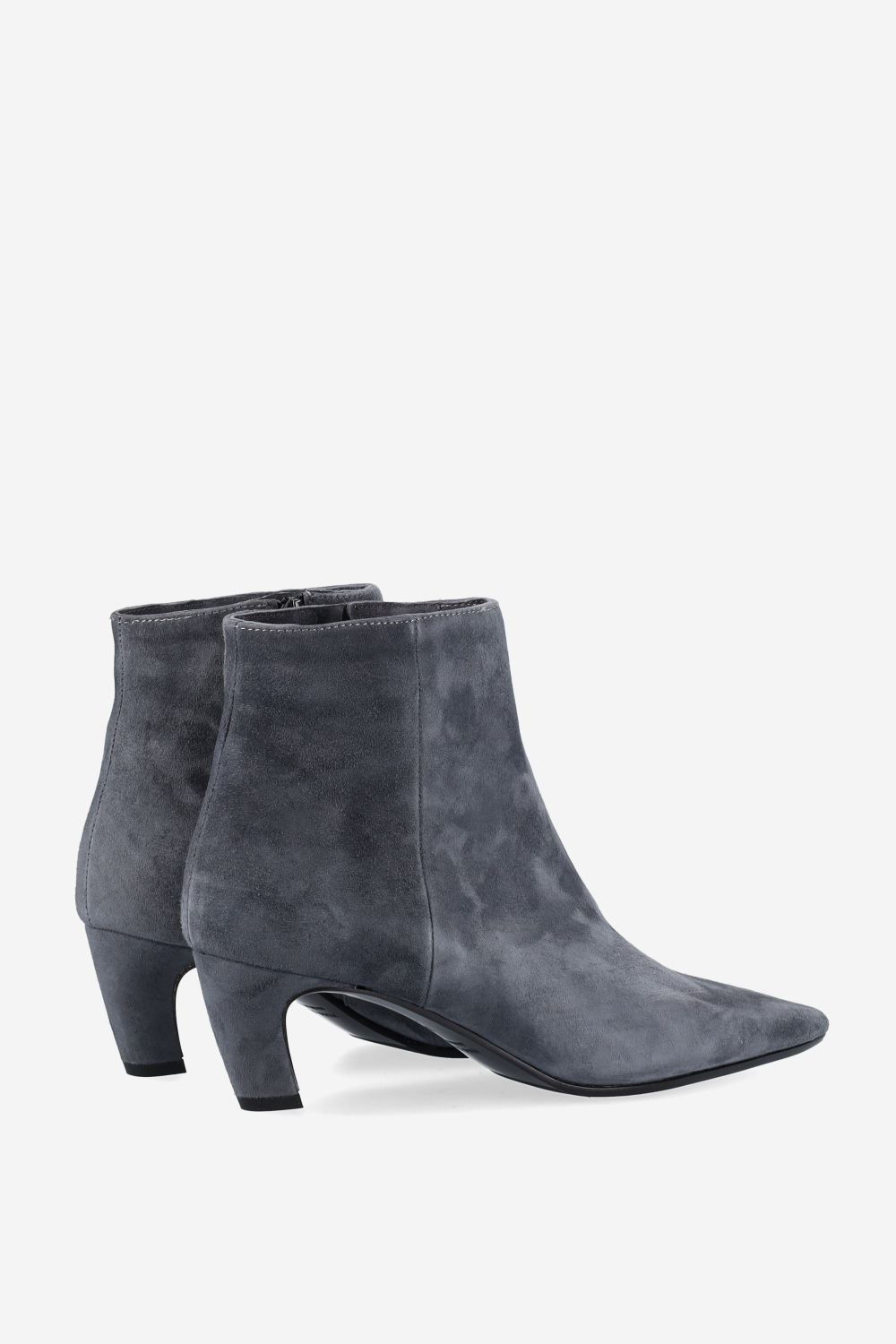 Pointed-toe suede ankle boots
